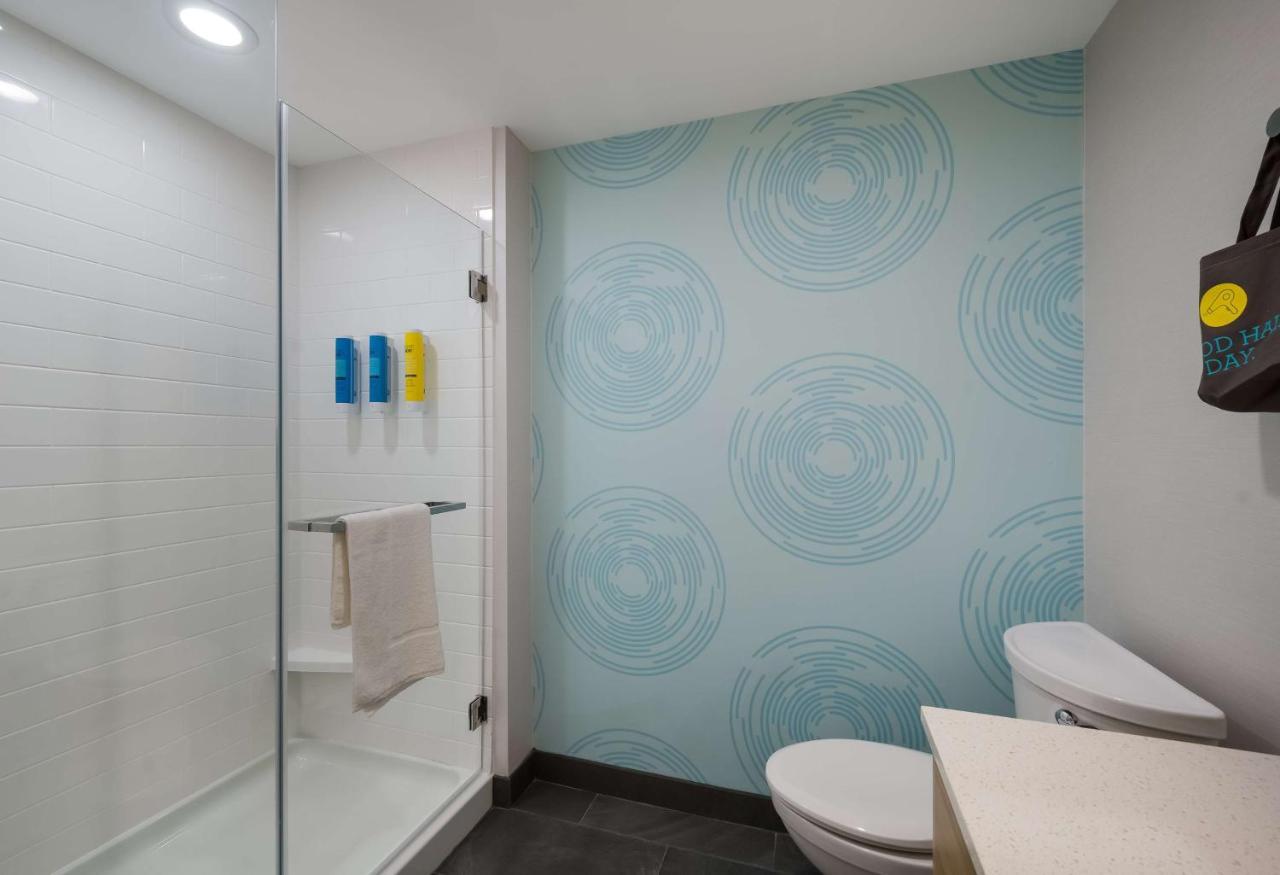 Tru By Hilton Novi Detroit Hotel Bagian luar foto