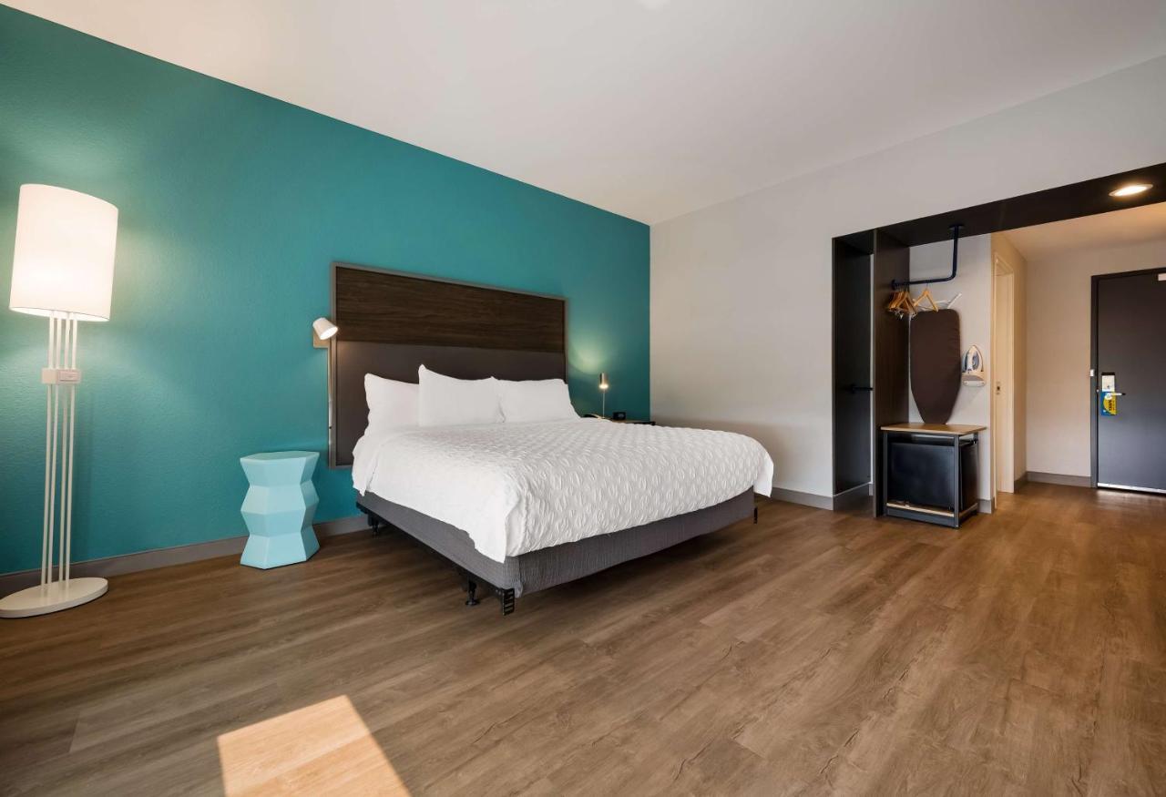 Tru By Hilton Novi Detroit Hotel Bagian luar foto
